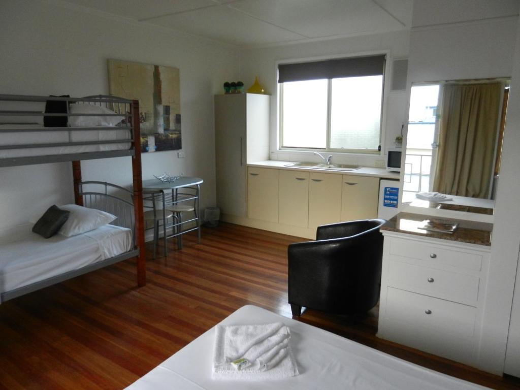 Golden Shores Motel Bilinga Rum bild